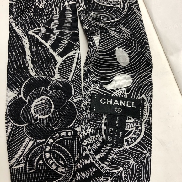 💯 Authentic CHANEL Couture Silk Purse Scarf - Picture 1 of 7